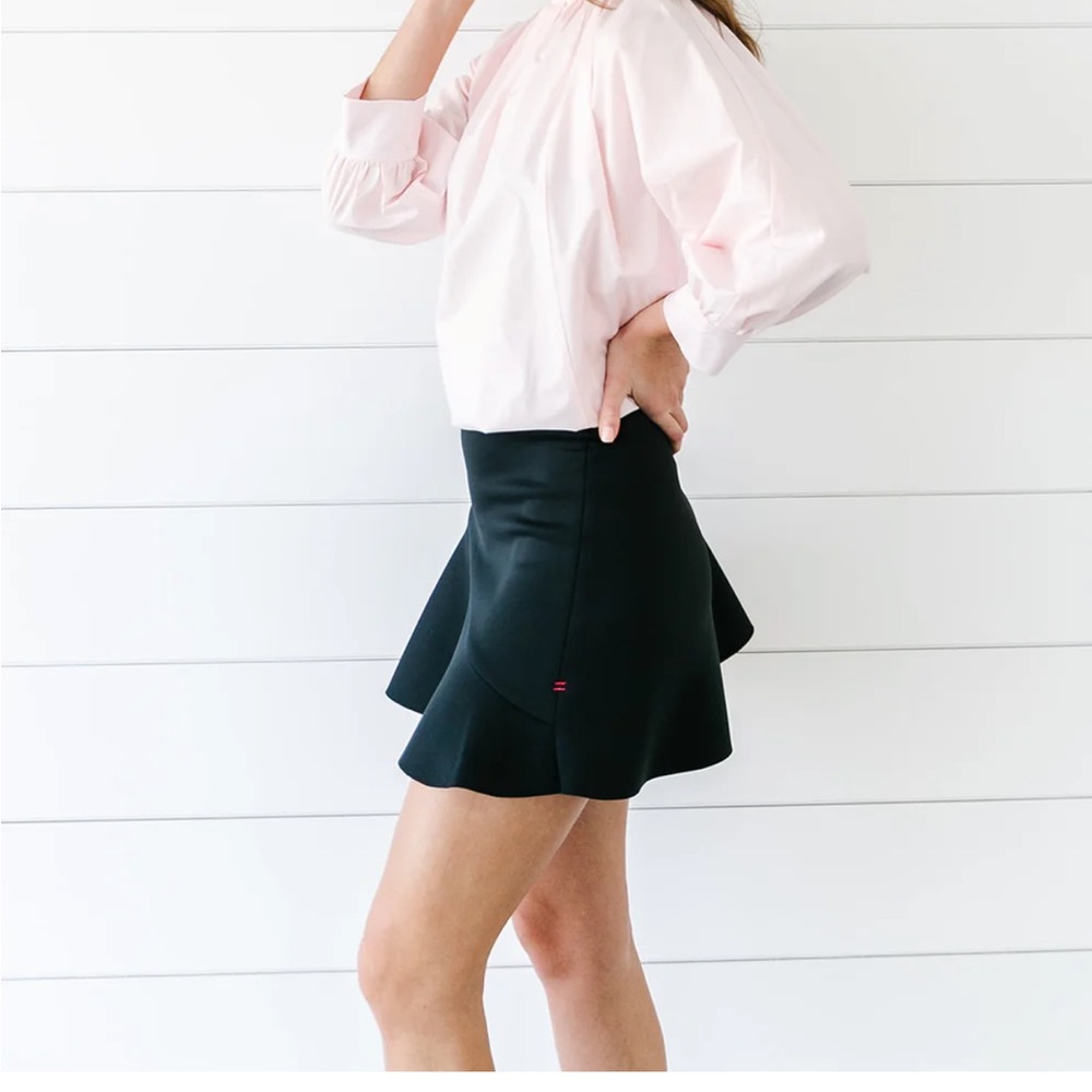 ISO Noble 31 Activity Skirt- NOT FOR SALE